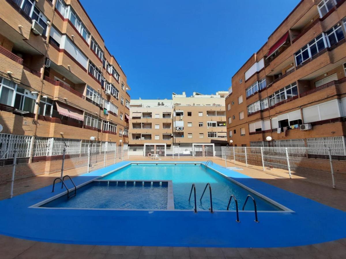 016 Happiness Apartment - Alicante Holiday Torrevieja Exterior photo